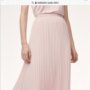 Aritzia Babaton Pleated Jude skirt